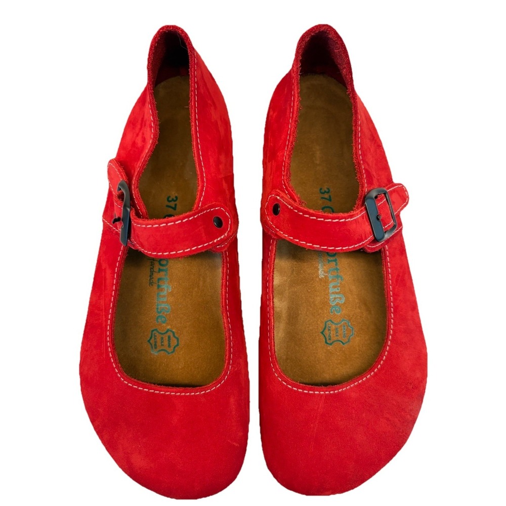 New Comfortfüße RealRed Suede Mary Jane flats 37 EU, 6-6.5 US Contoured Footbed